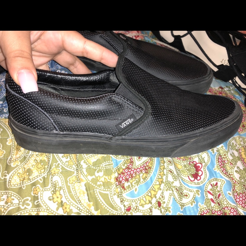 SHOES